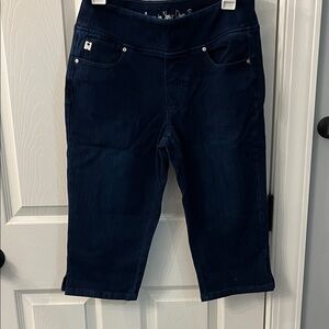 Belle by Kim gravel Capri pants